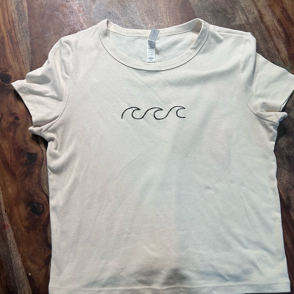 Cream Wave Embroidered Women's T-Shirt